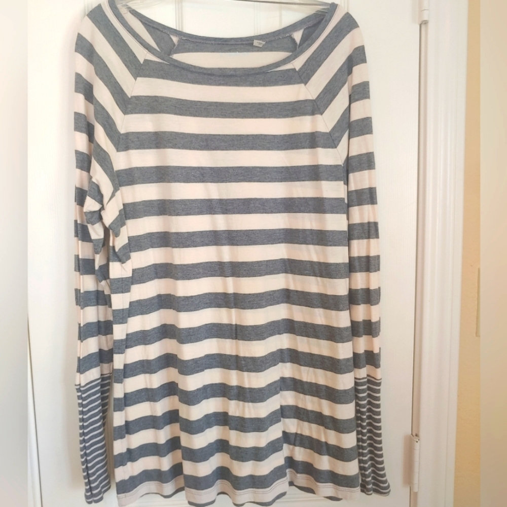 XL Caslon Gray/Cream Striped Knit Top